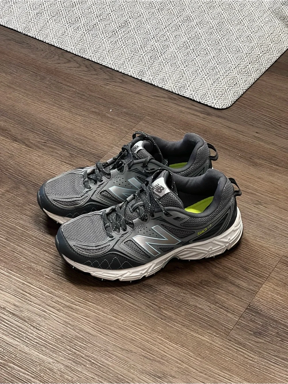 New Balance Men's Gray and Lime Athletic Running Shoes